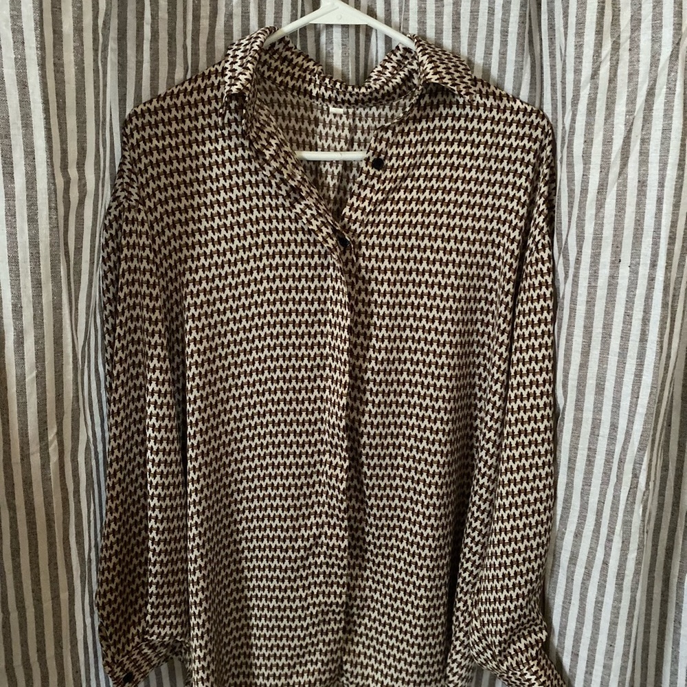 Printed silky button down - Picture 2 of 2